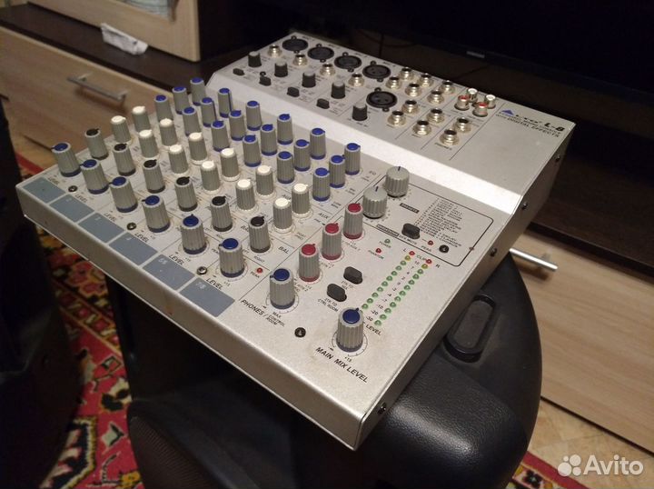 Набор: Микш.пульт, Усилитель, Акустика, Синтезатор