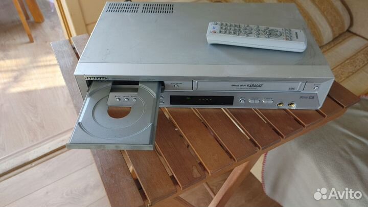 Рекордер Samsung DVD + VHS