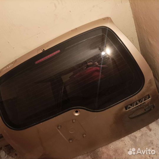 Задняя дверь Нива Шевроле