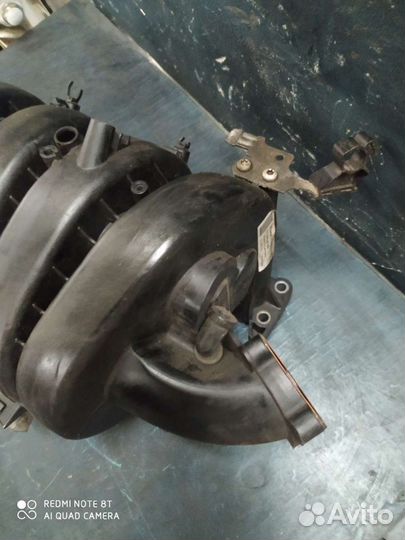 Впускной коллектор 