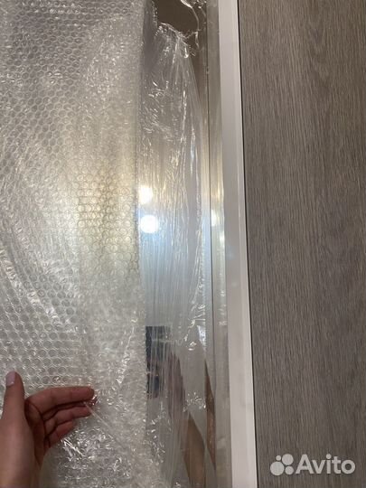 Шкаф с зеркалом навесной для ванной комнаты