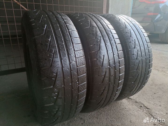 Pirelli Winter Sottozero 210 Serie II 225/55 R17