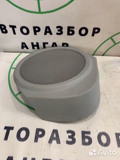 Крышка динамика задняя левая Dodge Caliber 2007