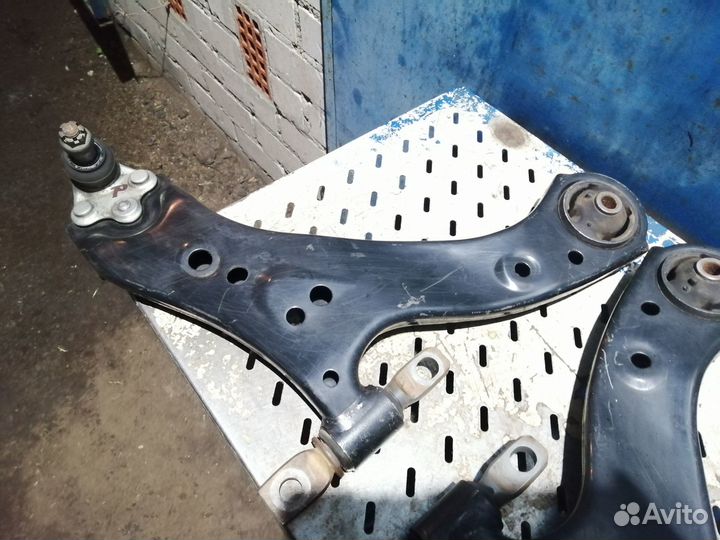 Рычаг передний Toyota Rav4 XA50