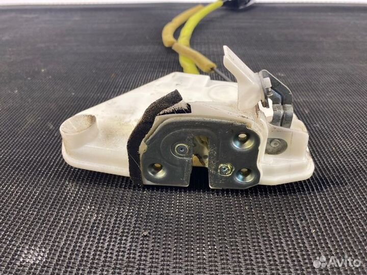 Замок двери передний правый Mazda Cx-5 KE