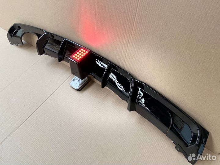 BMW F30 диффузор LED фонарь под штатный выхлоп