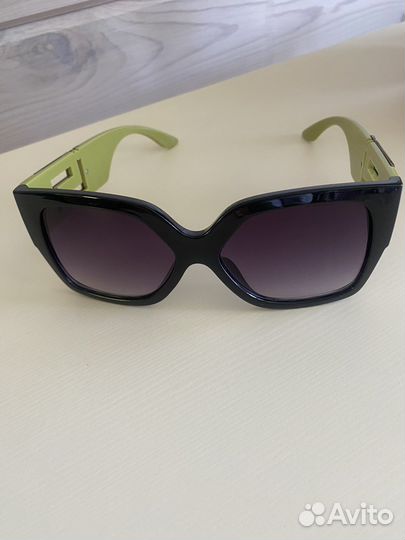 Солнцезащитные очки женские