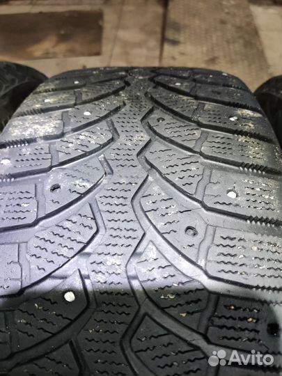 Bridgestone Blizzak Spike-01 205/55 R16