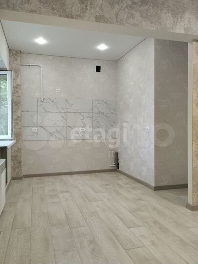 2-к. квартира, 43 м², 2/4 эт.