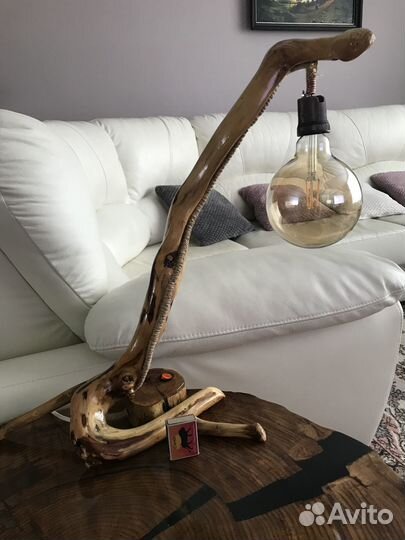 Светильник. Настольная лампа. Лиственница