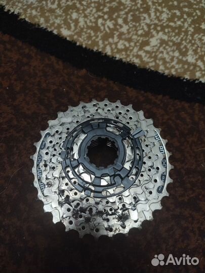 Кассета 8 скоростей Shimano, спицы для колес