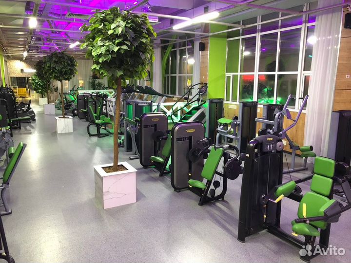 Абонемент в фитнес клуб с бассейном