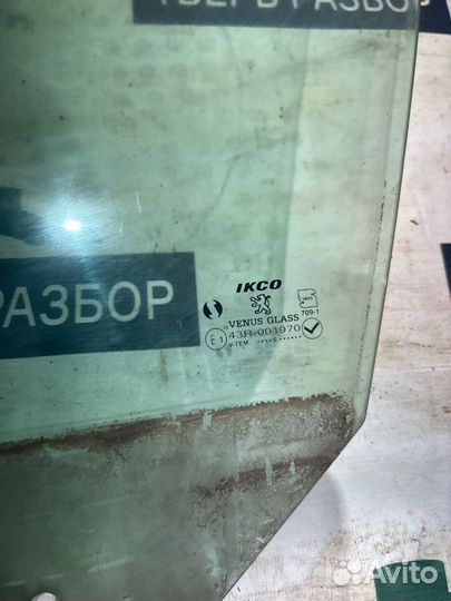 Стекло переднее левое Peugeot 206 1.4 1998-2009