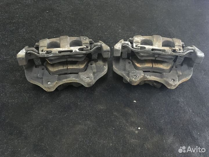 Тормозной суппорт передний Mercedes A1644202383