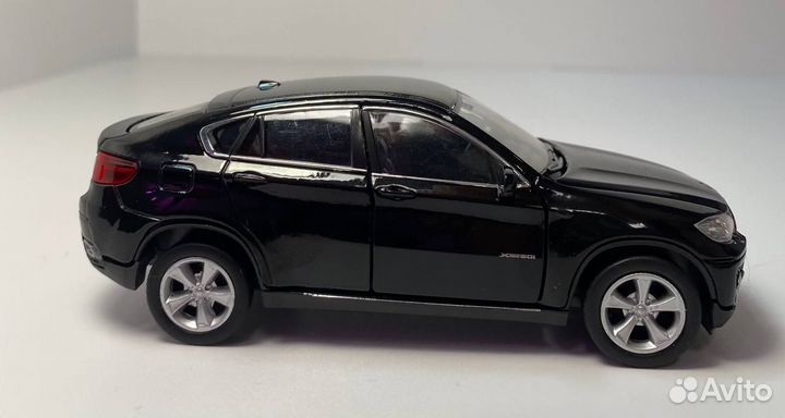 Машинка игрушка BMW X6M