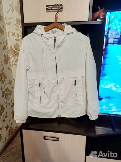 Ветровка женская 44р-р,новая