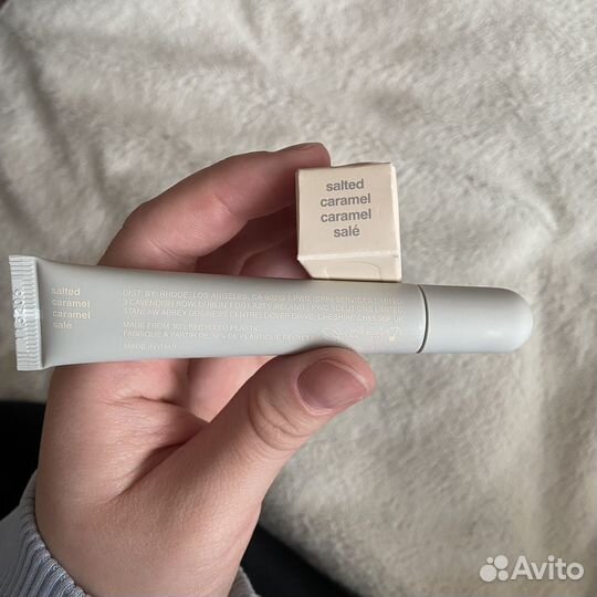 Rhode солёная карамель rare beauty румяна bliss