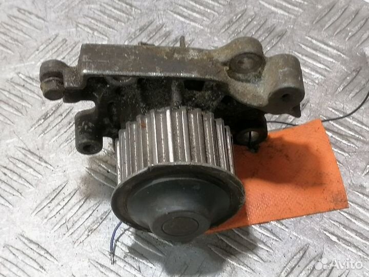 Насос водяной помпа Mitsubishi Legnum EA