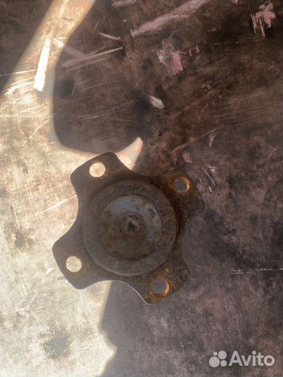 Цапфа задняя Форд Транзит