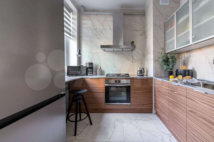 3-к. квартира, 60 м², 1/6 эт.