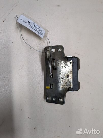 Замок багажника Opel Vivaro, 2015