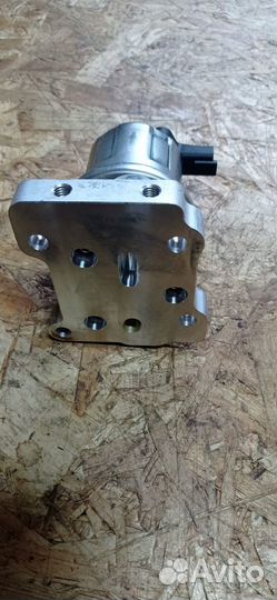 Насос топливный подкачки ISX