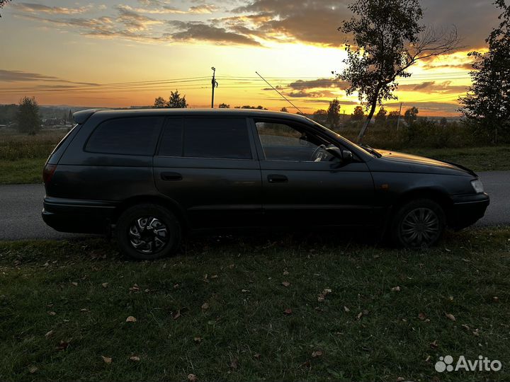 Toyota Caldina 2.0 AT, 1992, 335 000 км