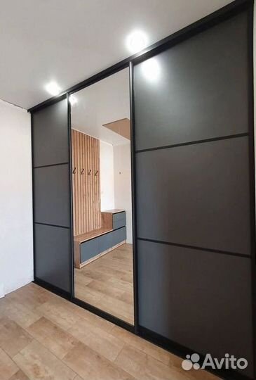 Шкаф распашной на заказ. Бесплатный замер