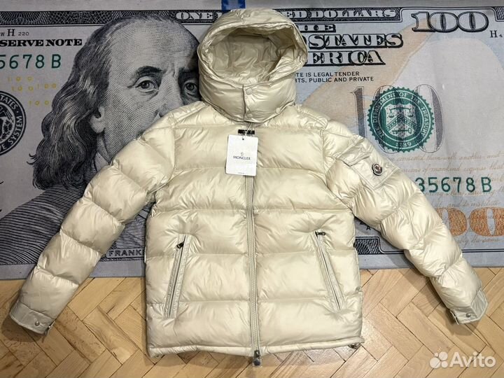 Пуховик moncler maya молочно-белый