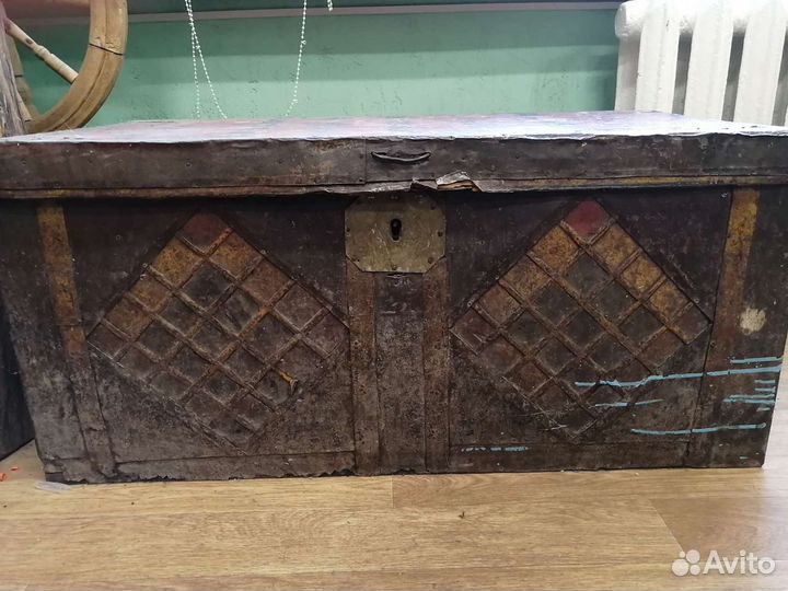 Старинный походный сундук казака Войска Донского