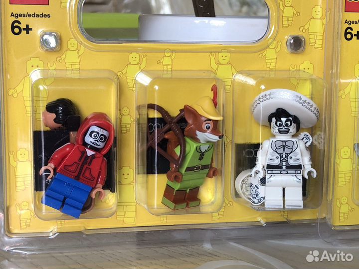 Подарочный набор минифигурок Lego