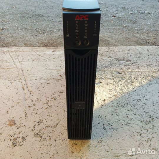 Ибп apc smart ups RT 1000
