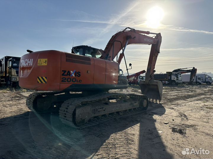 Гусеничный экскаватор Hitachi ZX200LC-5G, 2022