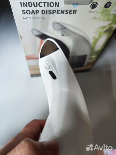 Автоматический сенсорный дозатор для жидкого мыла