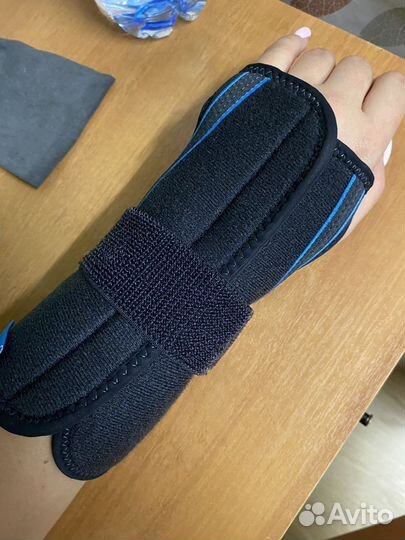 Отрез на лучезапястный сустав. L,2G