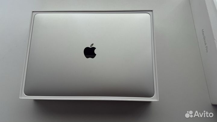 Ноутбук Apple MacBook Pro 13 2018 в идеале