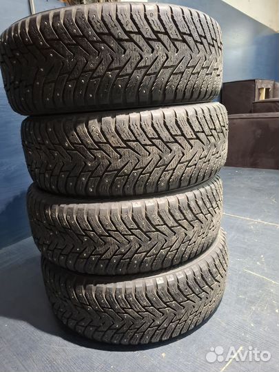 Nokian Tyres Hakkapeliitta 8 SUV 235/60 R18