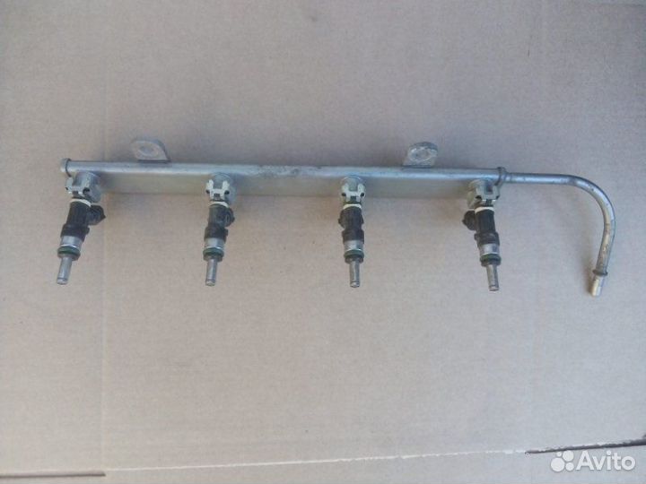 Топливная рампа Peugeot 4008 4B11 2014