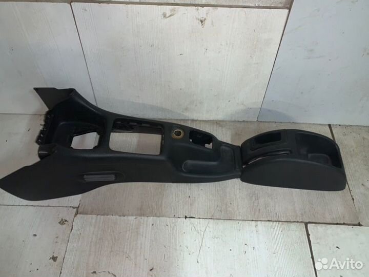 Консоль центральная Peugeot 206 хэтчбек 4дв. 1