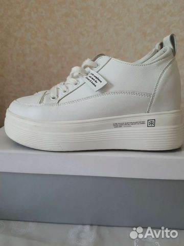 Кроссовки женские нат. кожа 35