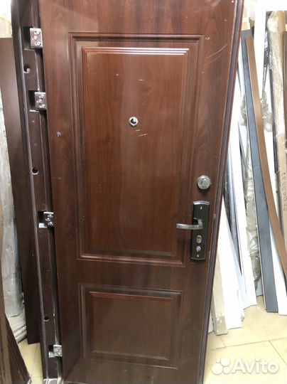 Дверь входная (металл)