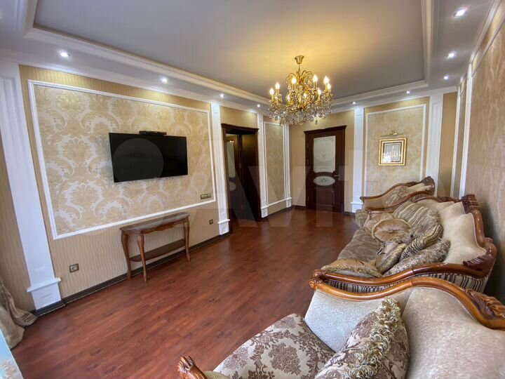 Дом 360 м² на участке 4 сот.