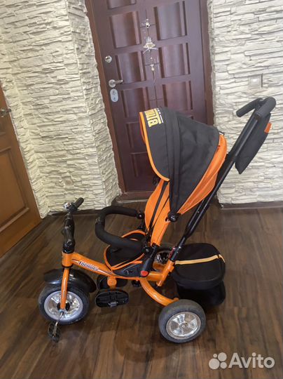 Велосипед детский трехколесный с ручкой