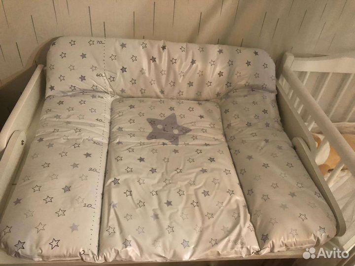 Детская кровать с комодом