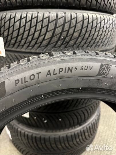 Michelin Pilot Alpin 5 SUV 245/45 R21 104V