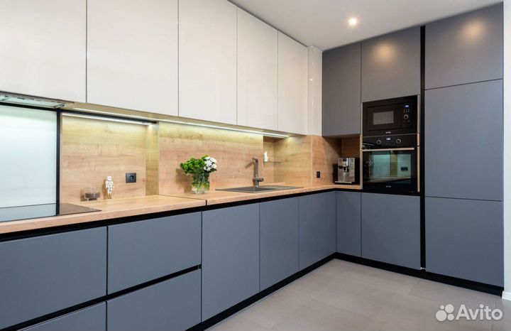 Кухонный гарнитур от фабрики мебели