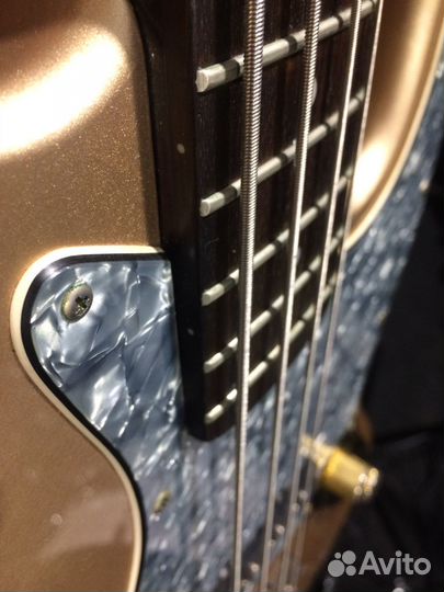 Бас-гитара Bossa JB