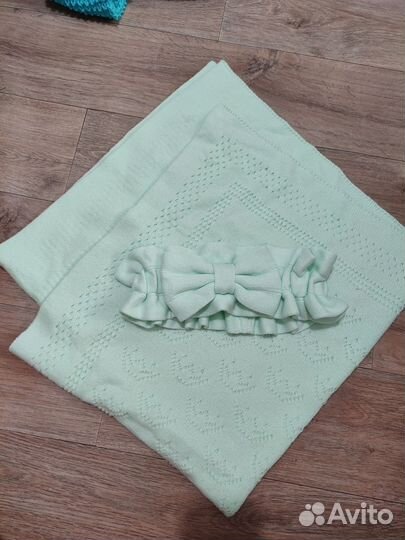 Плед на выписку вязаный