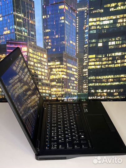 Ноутбук Dell E 7250 Core i5, SSD 256GB, 8GB