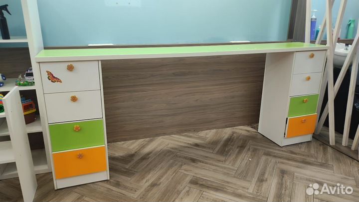 Детский стол парта